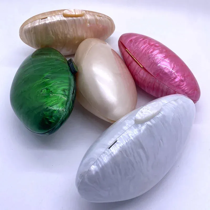Pearlescent Shell-Shaped Clutch for Weddings and Parties