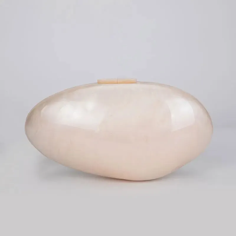 Pearlescent Shell-Shaped Clutch for Weddings and Parties