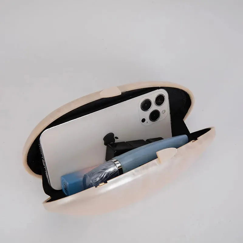 Pearlescent Shell-Shaped Clutch for Weddings and Parties