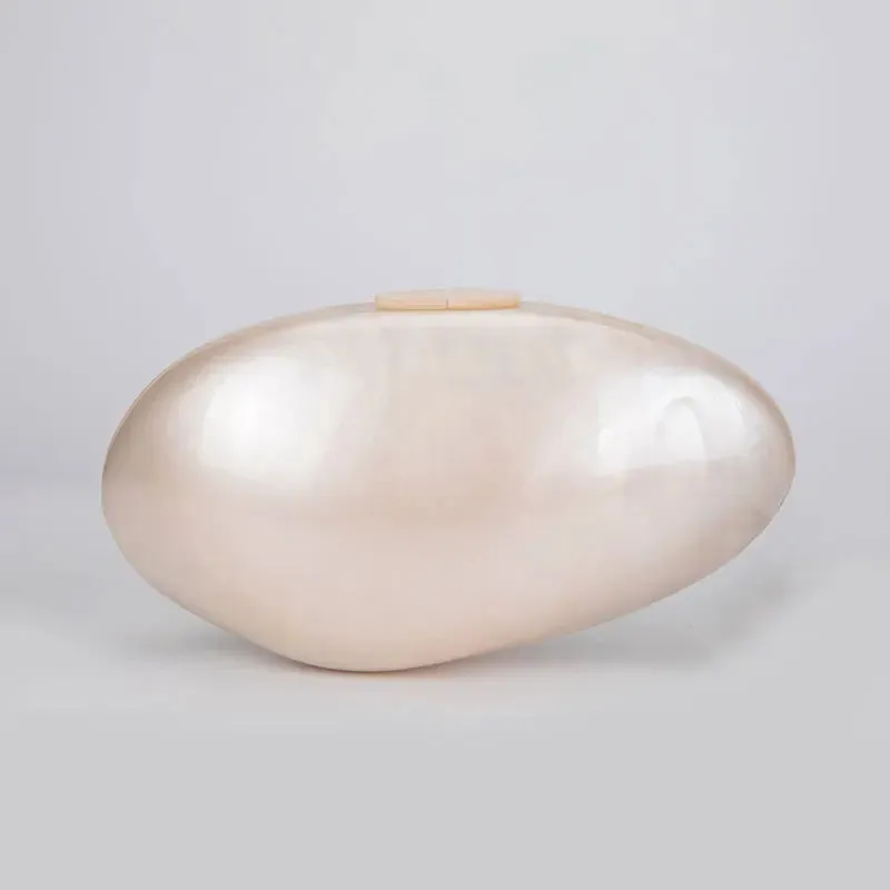 Pearlescent Shell-Shaped Clutch for Weddings and Parties